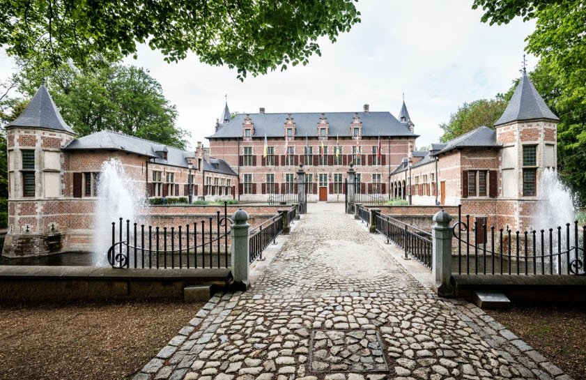 Waterkasteel Hof Van Veltwijck, Antwerp, Belgium